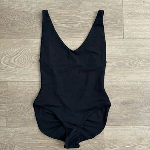 Londre Minimalist One Piece Swimsuit Black